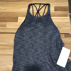 Lululemon tanktop Size 6!